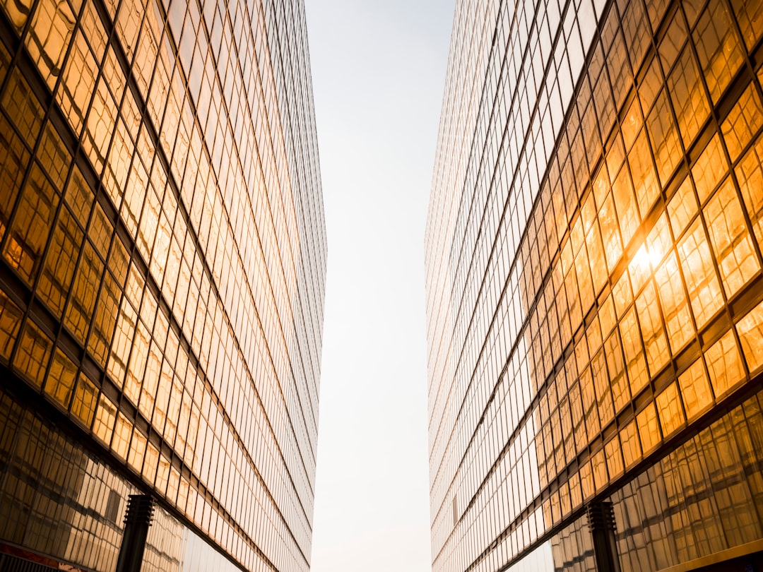 What's the quickest way to serve a statutory demand on a company in London?